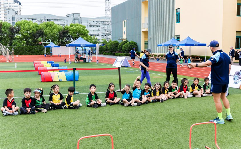 FLY 1857 opq3682820360