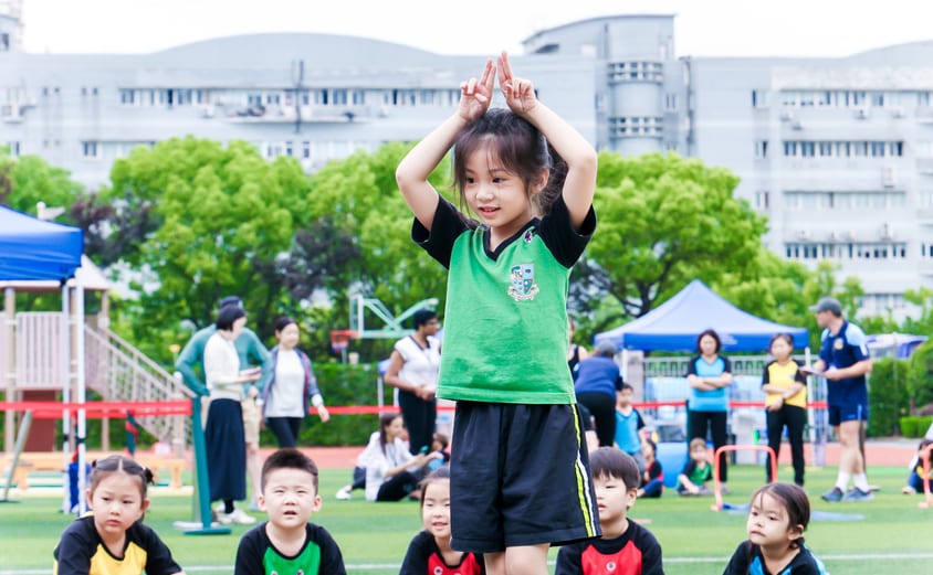 FLY 2257 opq3682884126