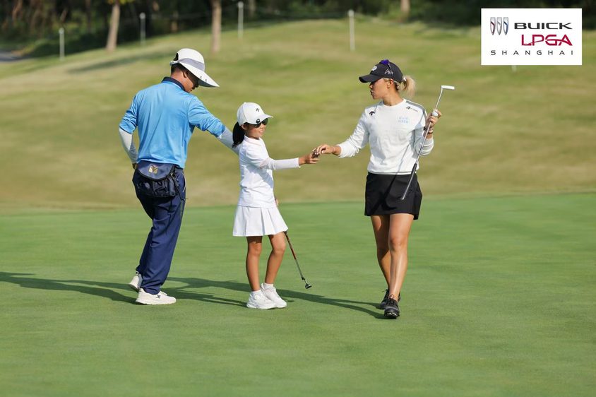Chloe on the course